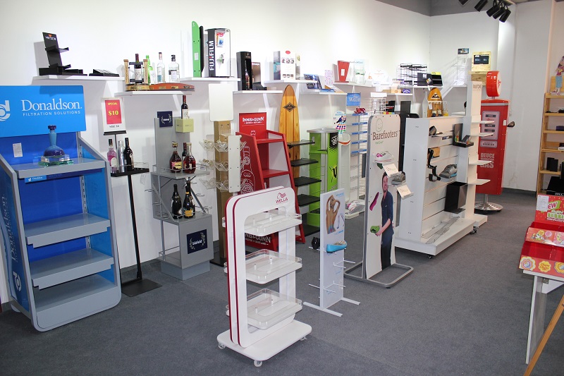 12 years of focusing on customizing acrylic products and display stand accessories